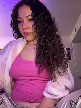 Snapshot of ladylavish chatting on 02/06/26, 07:45 ladylavish online show from 02/06/26, 07:45