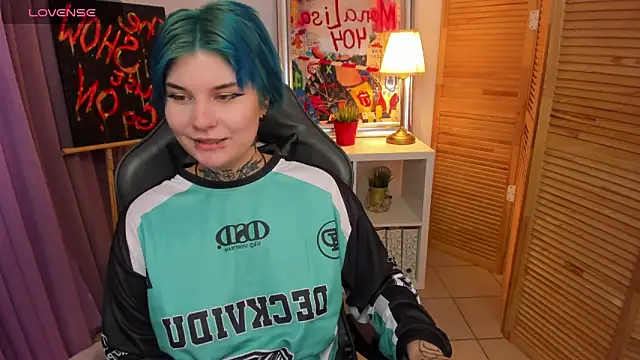 mekurisu online show from 02/08/25, 10:18