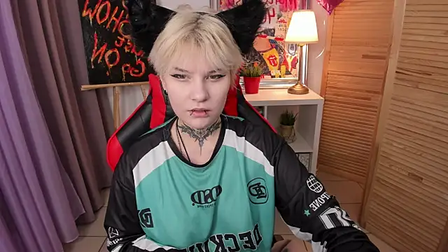 mekurisu online show from 03/18/25, 01:21