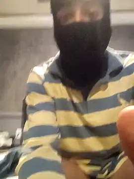 Snapshot of motoboysafd chatting on 09/26/25, 05:11 motoboysafd online show from 09/26/25, 05:11