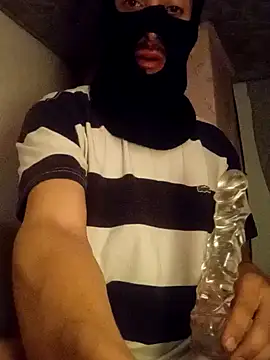 Snapshot of motoboysafd chatting on 10/23/25, 07:51 motoboysafd online show from 10/23/25, 07:51