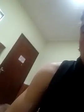 Snapshot of motoboysafd chatting on 03/11/26, 04:29 motoboysafd online show from 03/11/26, 04:29