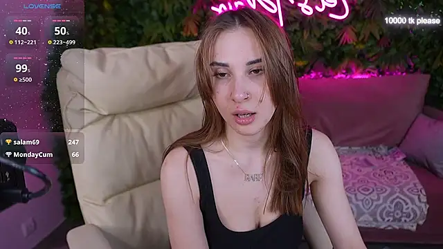 Snapshot of JennyyLuv chatting on 03/05/25, 04:35 JennyyLuv online show from 03/05/25, 04:35