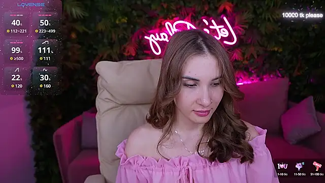 Snapshot of JennyyLuv chatting on 03/11/25, 08:09 JennyyLuv online show from 03/11/25, 08:09