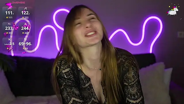 Snapshot of JennyyLuv chatting on 09/29/25, 03:06 JennyyLuv online show from 09/29/25, 03:06