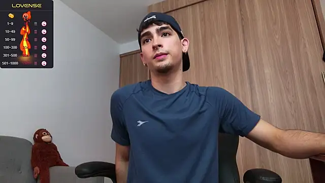 Snapshot of zenn_rush1 chatting on 12/15/24, 12:06 zenn rush1 online show from 12/15/24, 12:06