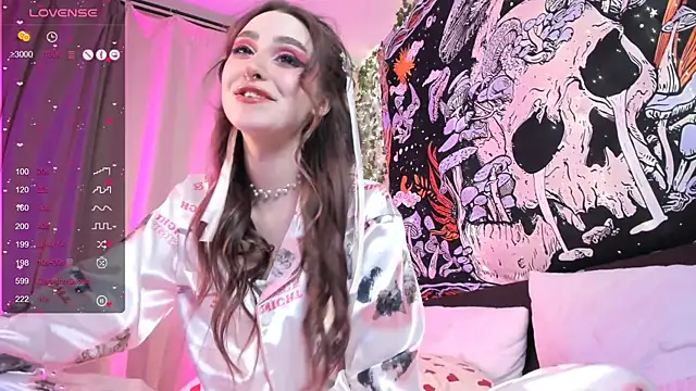 Snapshot of kissthasky chatting on 02/21/25, 03:54 kissthasky online show from 02/21/25, 03:54