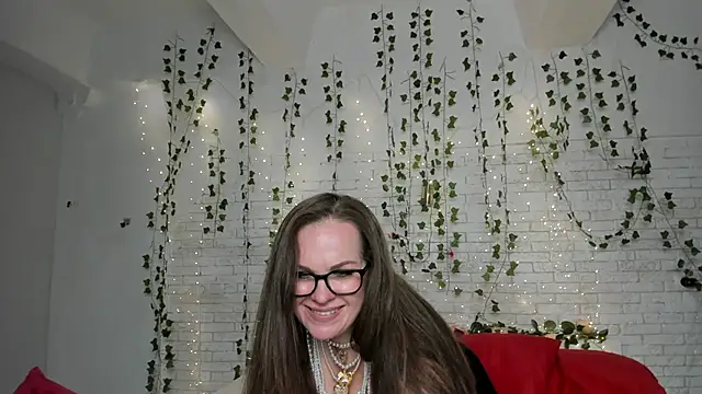 Snapshot of fiery_stella chatting on 10/25/25, 11:51 fiery stella online show from 10/25/25, 11:51