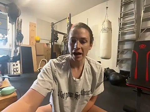 MissSwitch online show from 12/06/24, 07:23