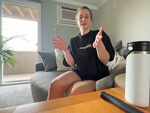 MissSwitch online show from 03/19/25, 09:05