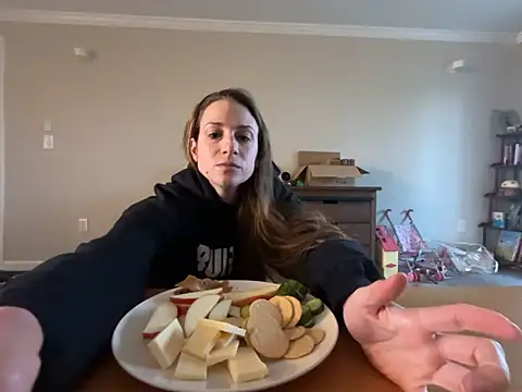 MissSwitch online show from 03/22/25, 09:21