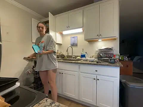 MissSwitch online show from 11/27/25, 01:35