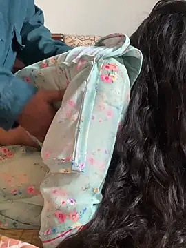 Snapshot of HotRiyacpl chatting on 12/22/25, 10:12 HotRiyacpl online show from 12/22/25, 10:12