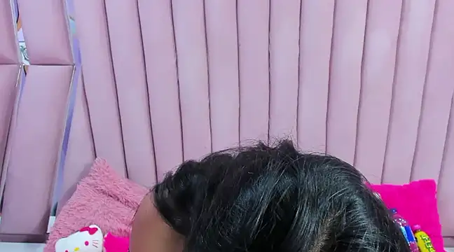 nathalia pink online show from 12/27/24, 08:07