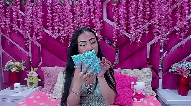 nathalia pink online show from 01/07/25, 08:31