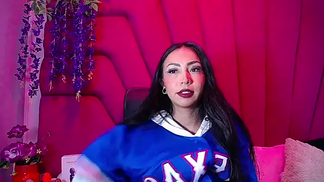 nathalia pink online show from 11/05/25, 01:55