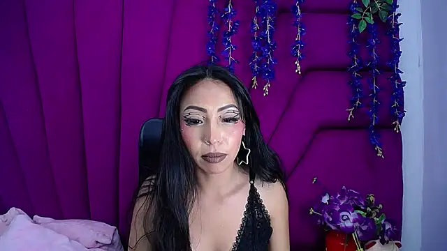 nathalia pink online show from 05/13/26, 03:37