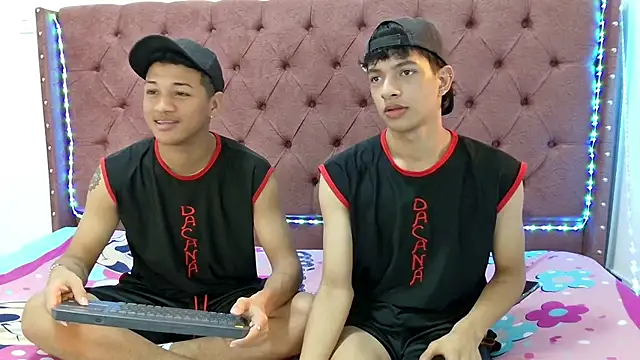 Snapshot of boys_yourparty chatting on 01/09/25, 01:35 boys yourparty online show from 01/09/25, 01:35