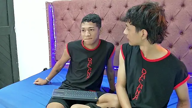 Snapshot of boys_yourparty chatting on 01/23/25, 01:35 boys yourparty online show from 01/23/25, 01:35