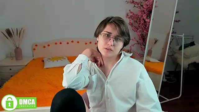 Funny bunnyy online show from 12/02/24, 09:06