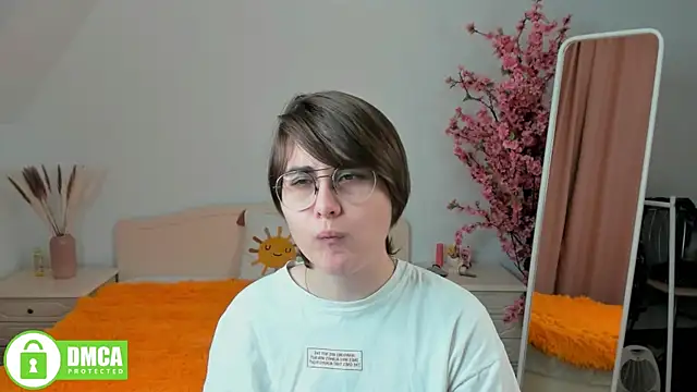 Funny bunnyy online show from 12/05/24, 08:33