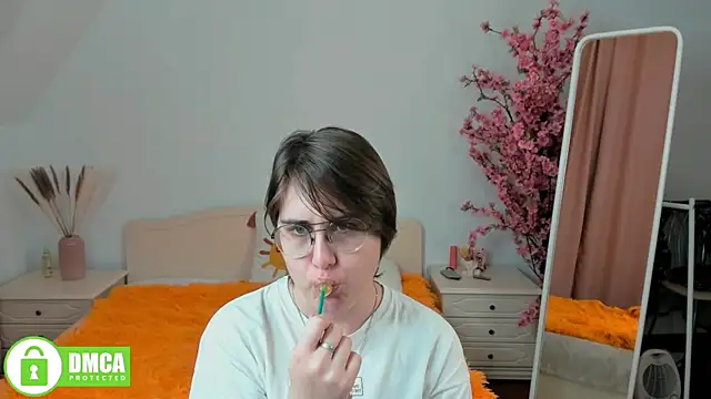 Funny bunnyy online show from 12/05/24, 11:40