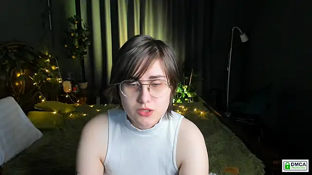 Funny bunnyy online show from 01/13/25, 02:32