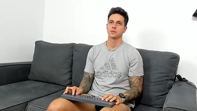 Snapshot of JeanBroc chatting on 10/09/25, 08:40 JeanBroc online show from 10/09/25, 08:40