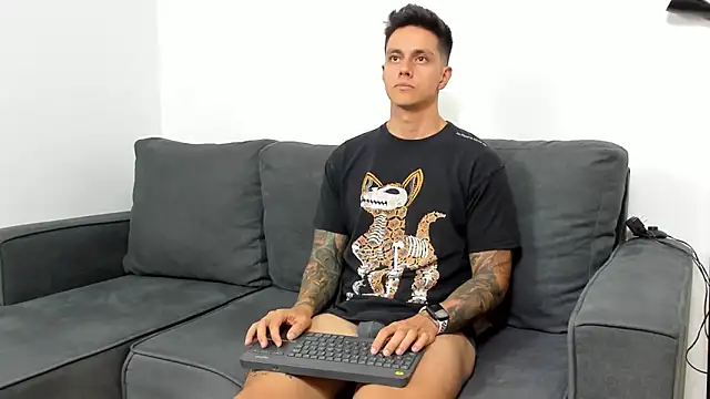 Snapshot of JeanBroc chatting on 10/16/25, 08:54 JeanBroc online show from 10/16/25, 08:54