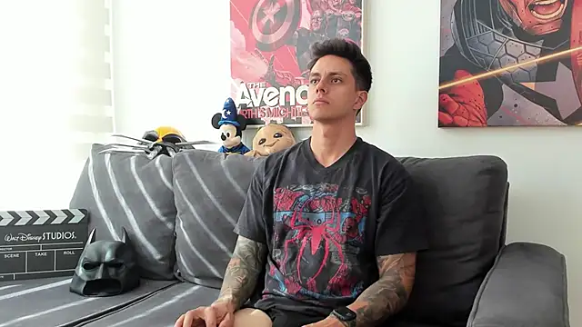 Snapshot of JeanBroc chatting on 11/16/25, 07:52 JeanBroc online show from 11/16/25, 07:52