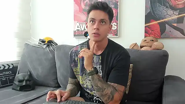 Snapshot of JeanBroc chatting on 12/02/25, 07:53 JeanBroc online show from 12/02/25, 07:53