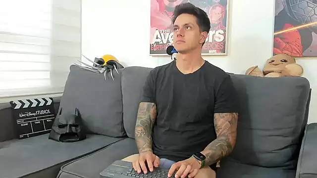 Snapshot of JeanBroc chatting on 12/16/25, 07:52 JeanBroc online show from 12/16/25, 07:52