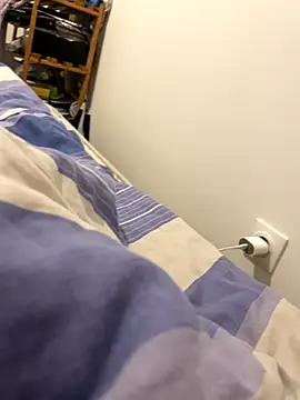 Lcrete online show from 12/04/25, 06:27