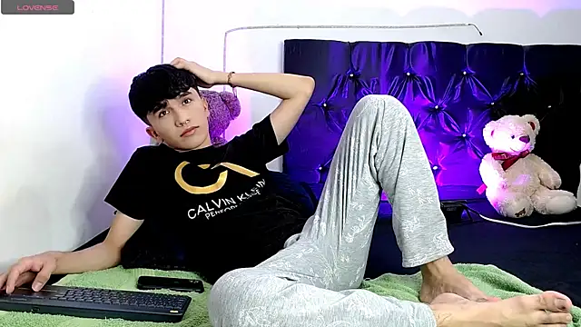 benji hoter online show from 10/02/25, 09:44