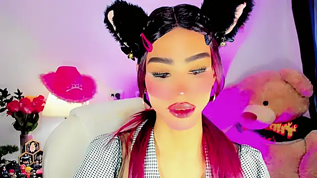 Snapshot of dollswit01 chatting on 02/16/25, 08:00 dollswit01 online show from 02/16/25, 08:00