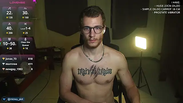 mickeypict online show from 12/10/24, 12:27