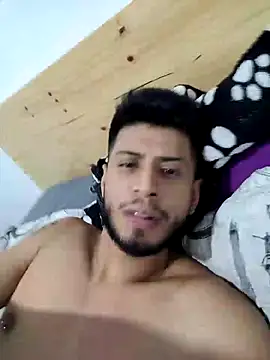 Colby brown03 online show from 12/04/25, 07:39