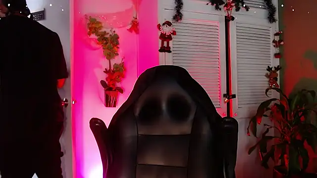 Colby brown03 online show from 12/13/25, 07:53