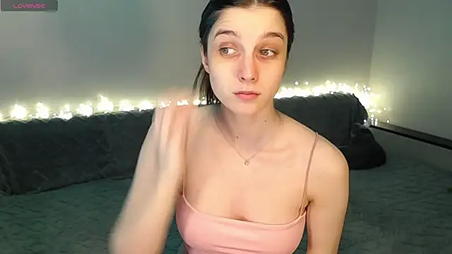 Snapshot of Abigail_Wills chatting on 11/20/25, 05:23 Abigail Wills online show from 11/20/25, 05:23