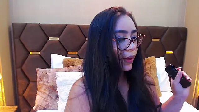 Snapshot of DevonPiers chatting on 12/16/24, 06:16 DevonPiers online show from 12/16/24, 06:16