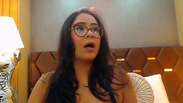 Snapshot of DevonPiers chatting on 10/09/25, 12:03 DevonPiers online show from 10/09/25, 12:03