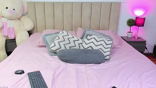 HannaRousse  online show from 09/08/25, 08:19