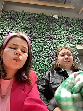 SuzieMurray online show from 02/14/25, 07:28