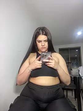 kimberlyhills1 online show from 12/17/24, 03:50