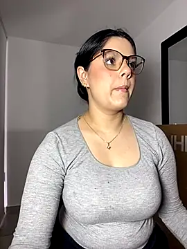 kimberlyhills1 online show from 11/04/25, 07:46