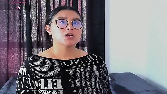 Snapshot of lorymoon chatting on 12/06/24, 07:01 lorymoon online show from 12/06/24, 07:01