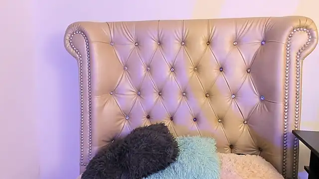 AlexaFoxy18 online show from 02/20/25, 08:06