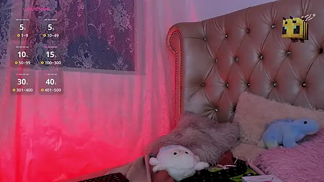 AlexaFoxy18 online show from 03/13/25, 07:20