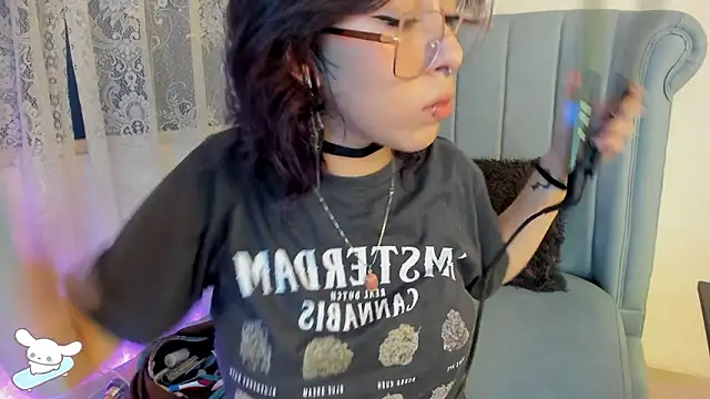 Snapshot of AlexaFoxy18 chatting on 01/15/26, 07:35 AlexaFoxy18 online show from 01/15/26, 07:35