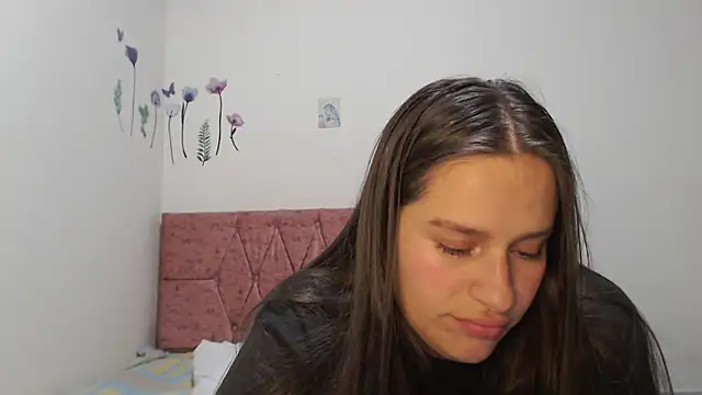 Snapshot of Serenity chatting on 10/31/25, 12:00 Serenity online show from 10/31/25, 12:00